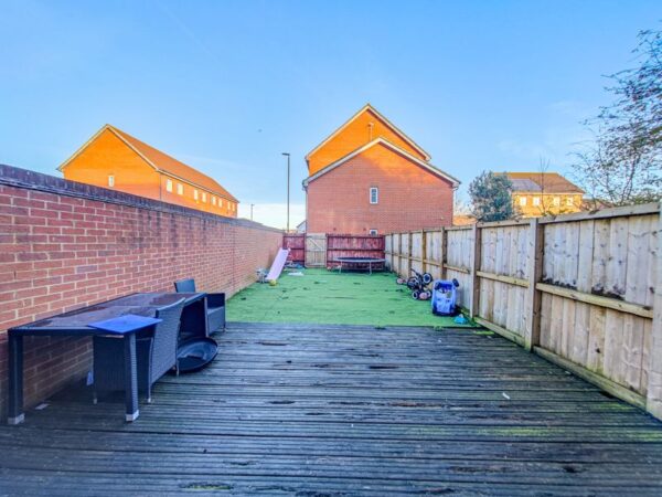 Battery Road, West Thamesmead