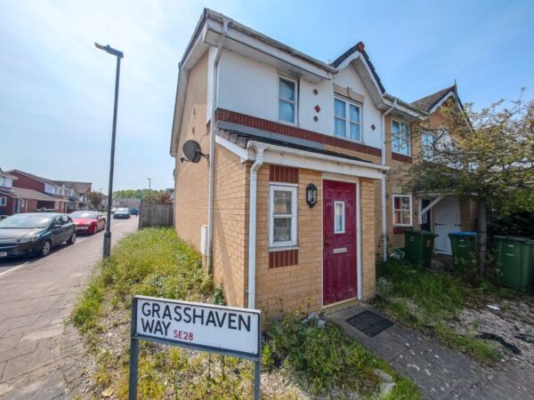 Grasshaven Way, Central Thamesmead