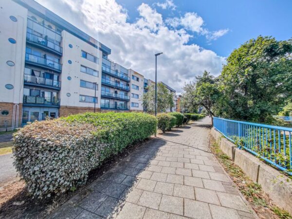 Defence Close, West Thamesmead