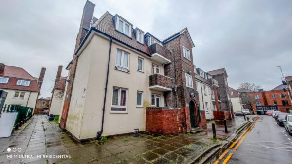 Barnfield Gardens , Plumstead Common Road, Plumstead, SE18