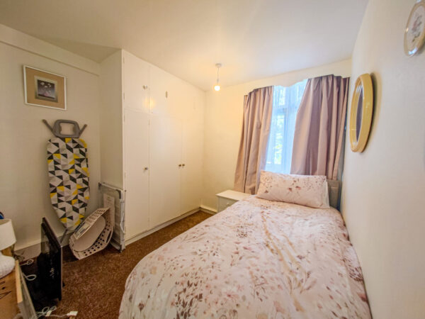 40A, The Oval, Sidcup, DA15